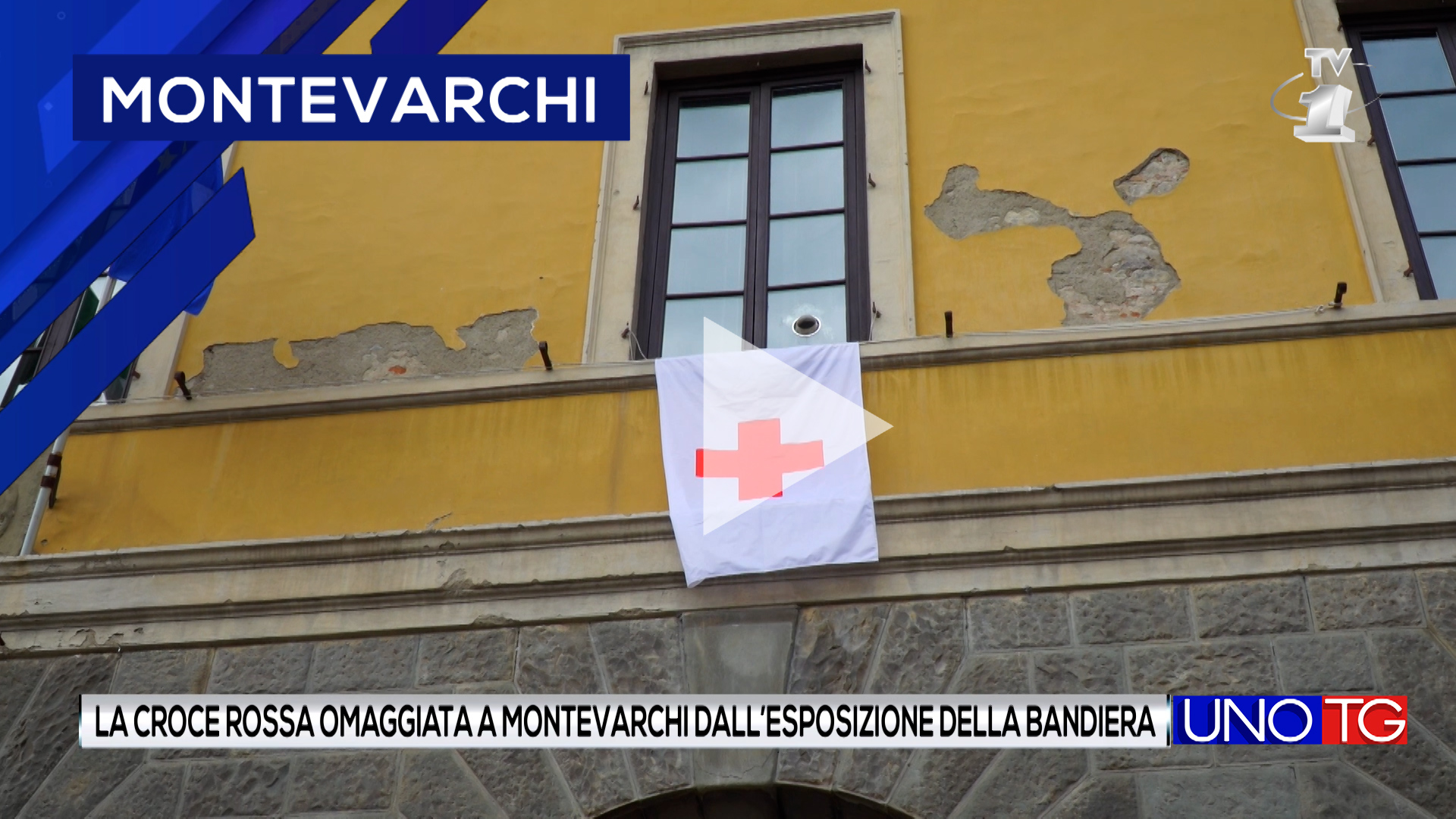 La Croce Rossa omaggiata a Montevarchi dall'esposizione della bandiera.