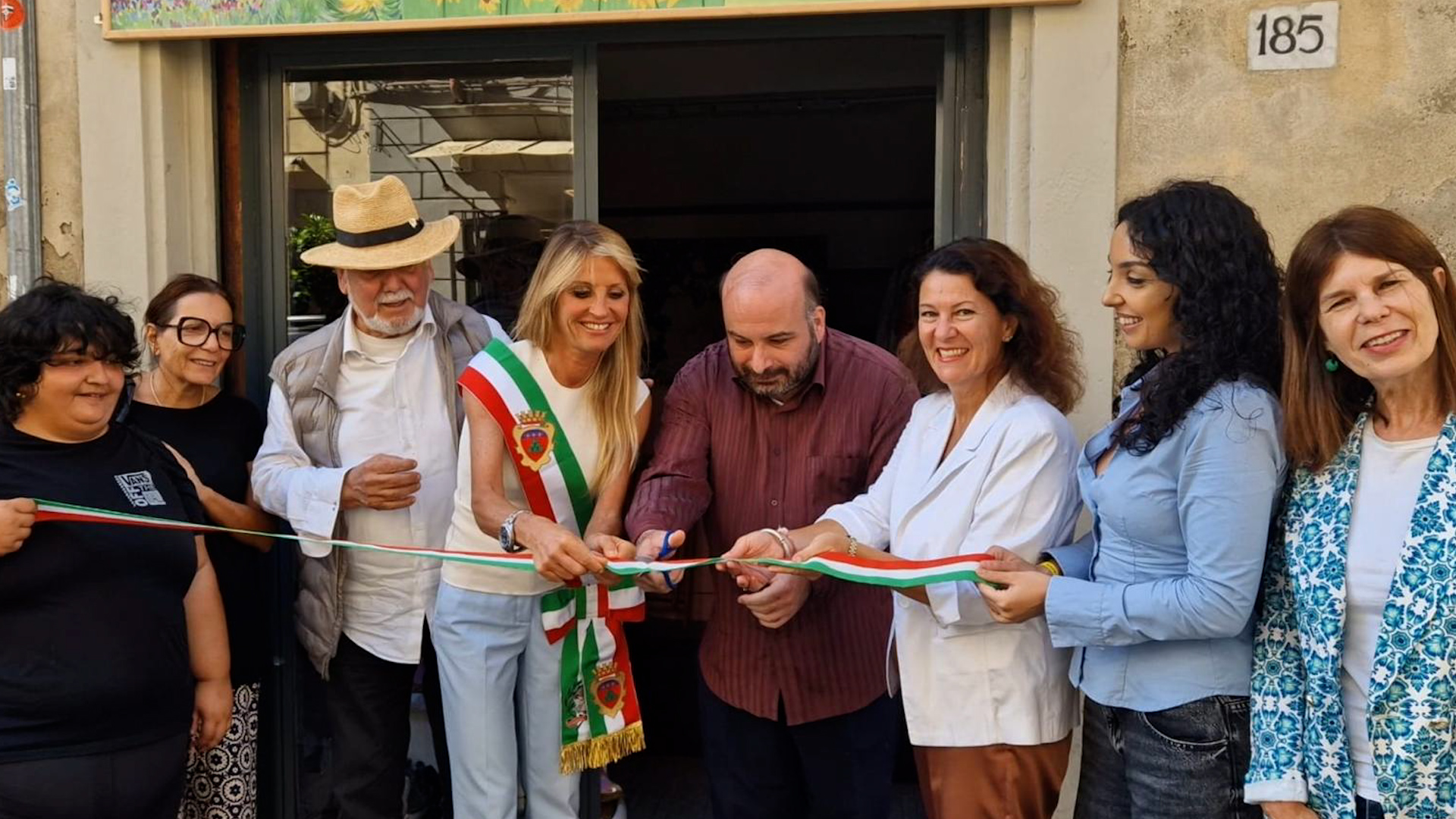 Re- opening in via Roma del “Charity Point” della Fondazione Monnalisa, un progetto che unisce moda e solidarietà